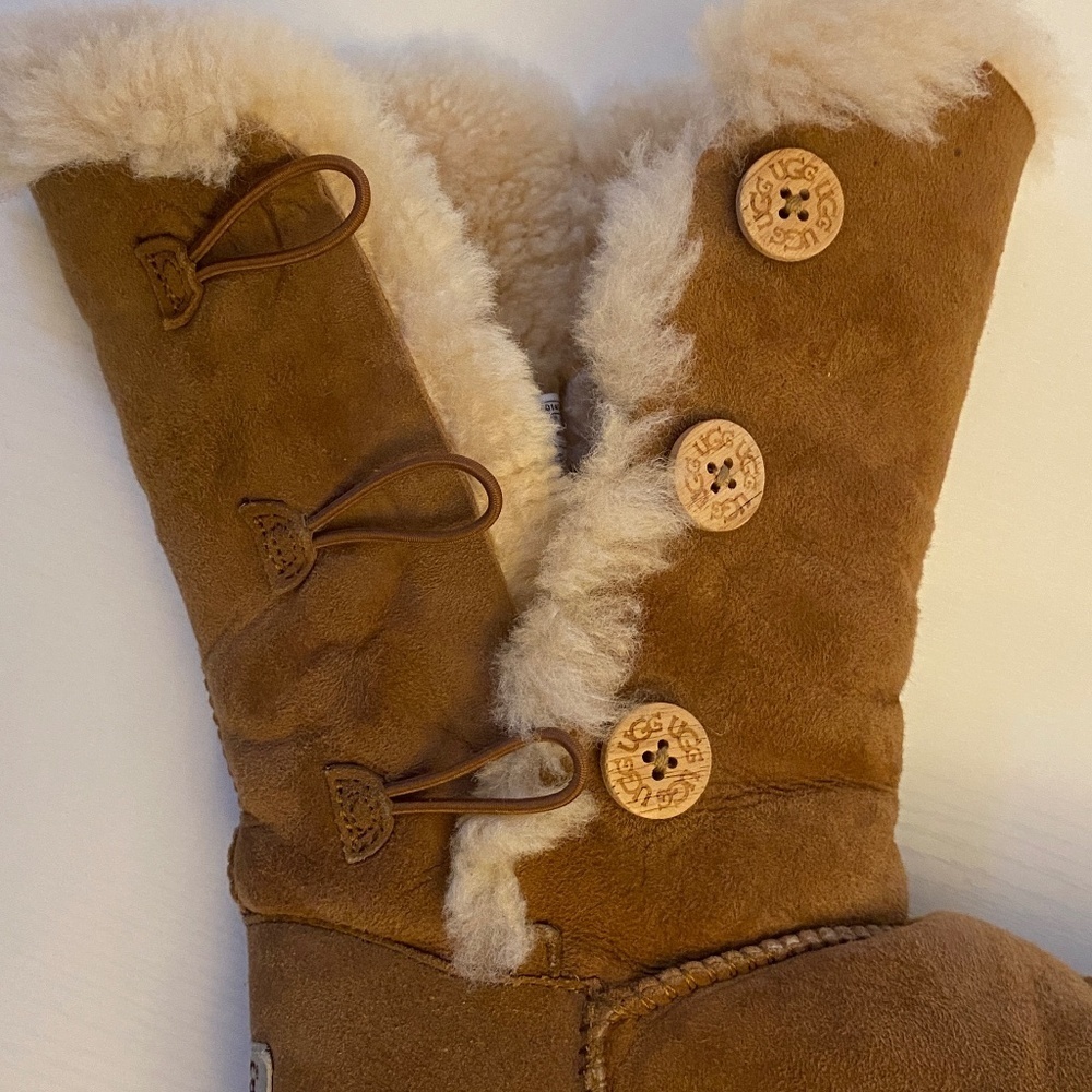 UGG Bailey Button Triplet Tall Boots Chestnut Size 5 - Picture 8 of 16